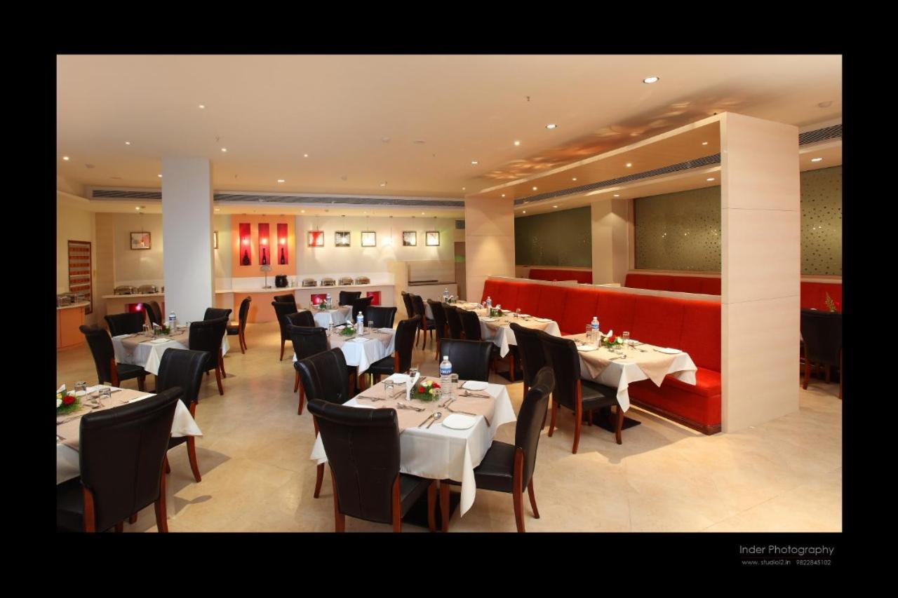 The Altruist Business Hotel Kharadi Pune Dış mekan fotoğraf