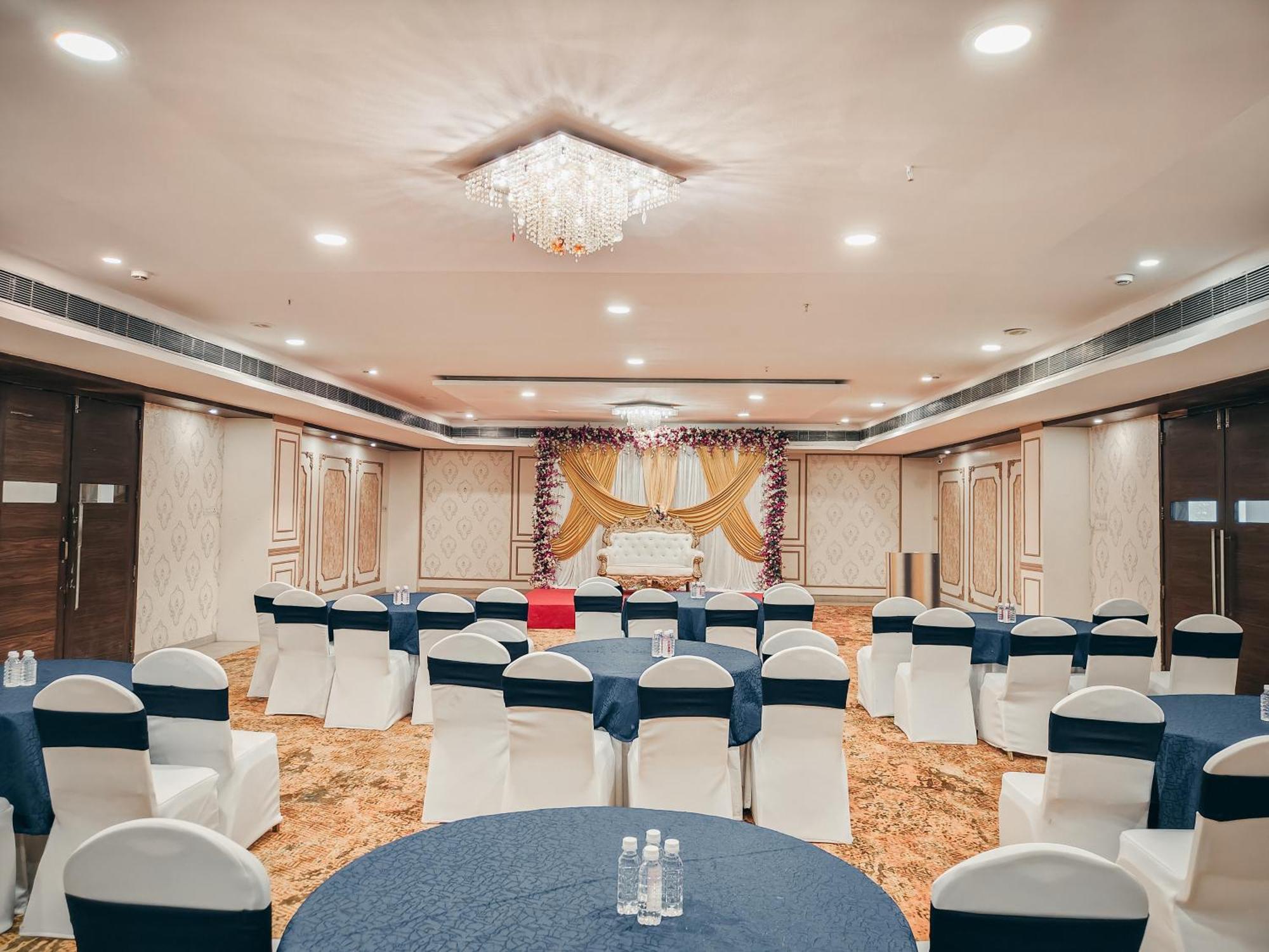 The Altruist Business Hotel Kharadi Pune Dış mekan fotoğraf