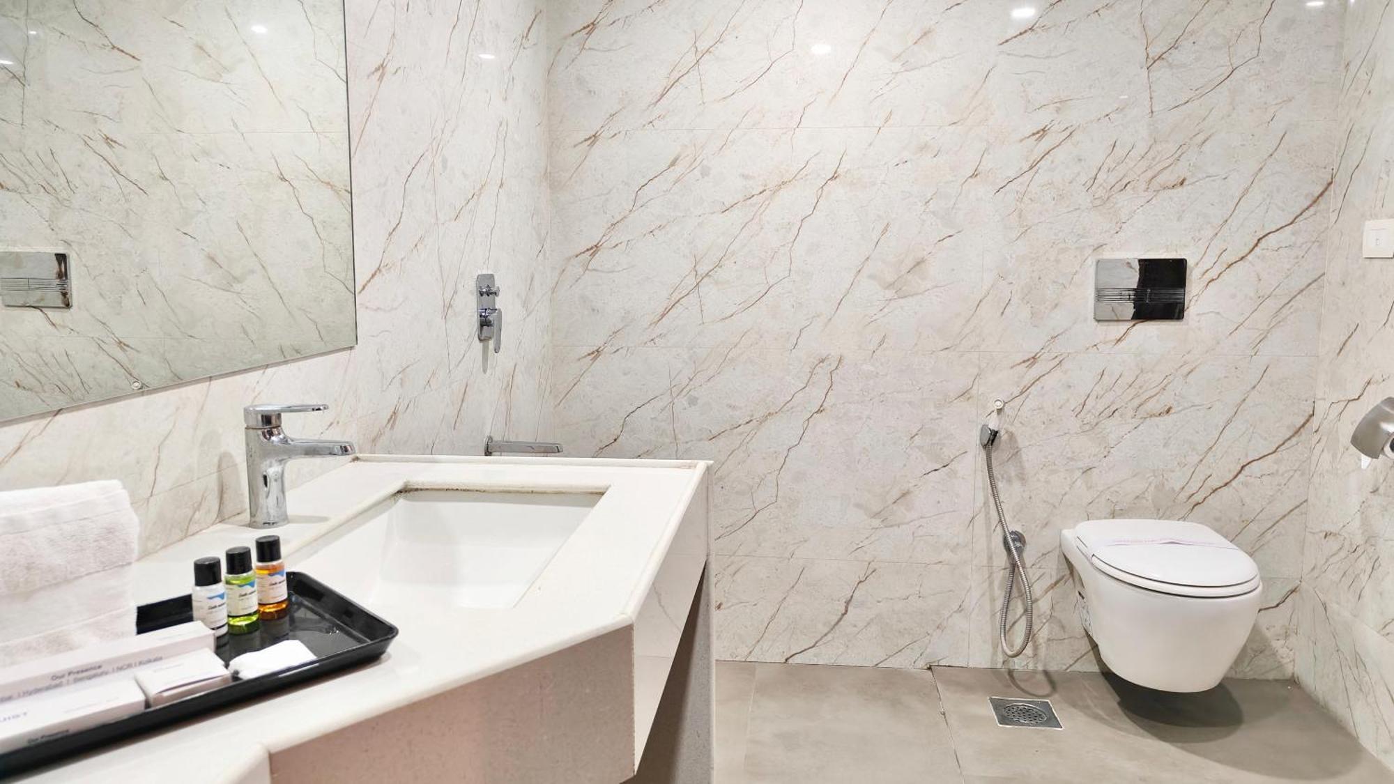 The Altruist Business Hotel Kharadi Pune Dış mekan fotoğraf